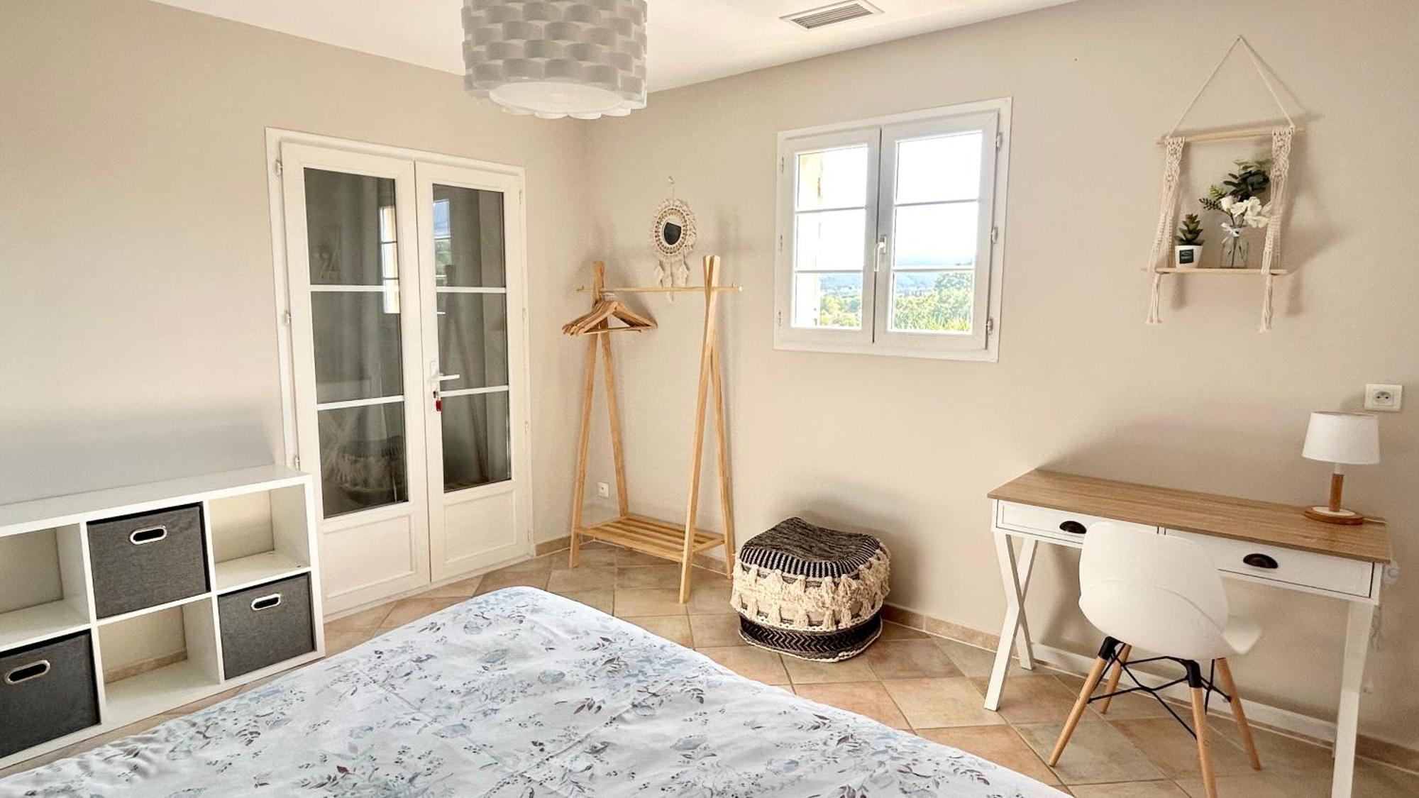 2 Hebergements - 10 Couchages - Parking, Piscine, Jacuzzi - Convivialite Roquebrune-sur-Argens Buitenkant foto